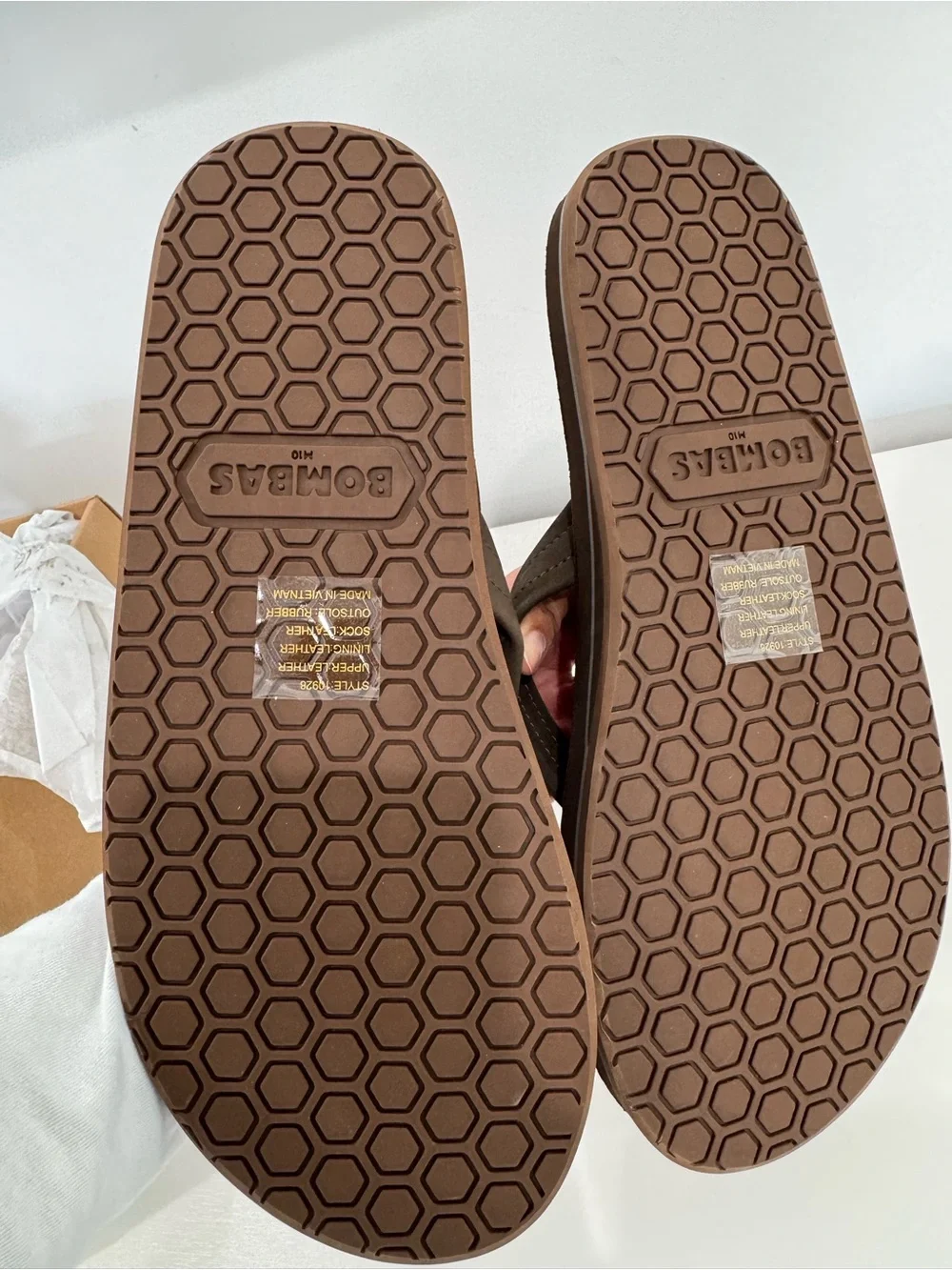 Bombas Chocolate Brown Thong Sandals size 10 men’s